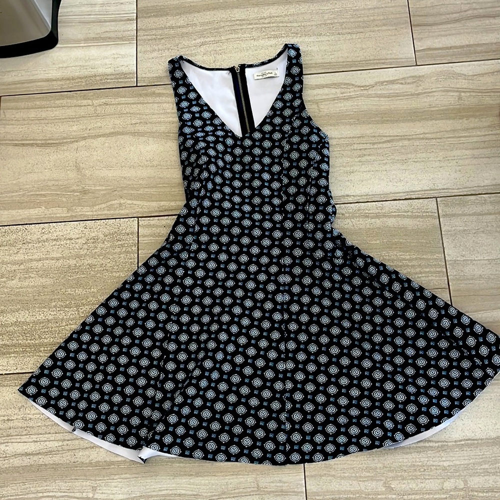 Soft and stretchy (L) Abercrombie & Fitch dress!